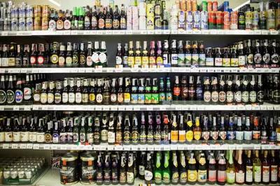 上線三個(gè)月客單價(jià)飆升三成，傳統(tǒng)批發(fā)市場(chǎng)里的小酒鋪如何逆襲成為行業(yè)黑馬？